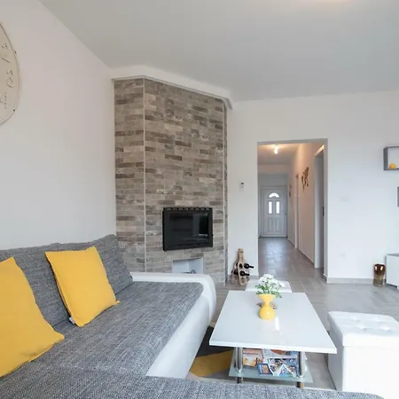 Apartment Four Seasons *